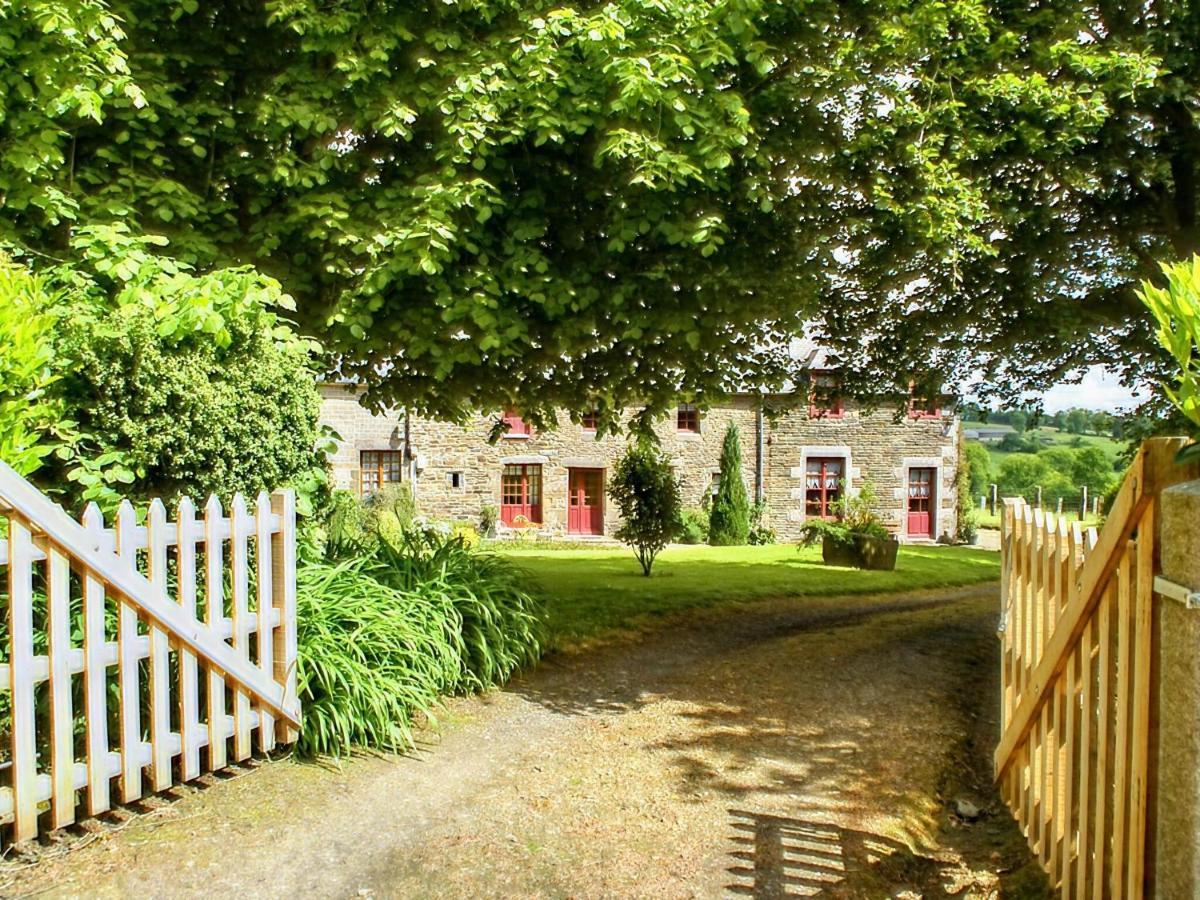 Holiday Home Close To Normandy Montaigu-les-Bois Eksteriør bilde