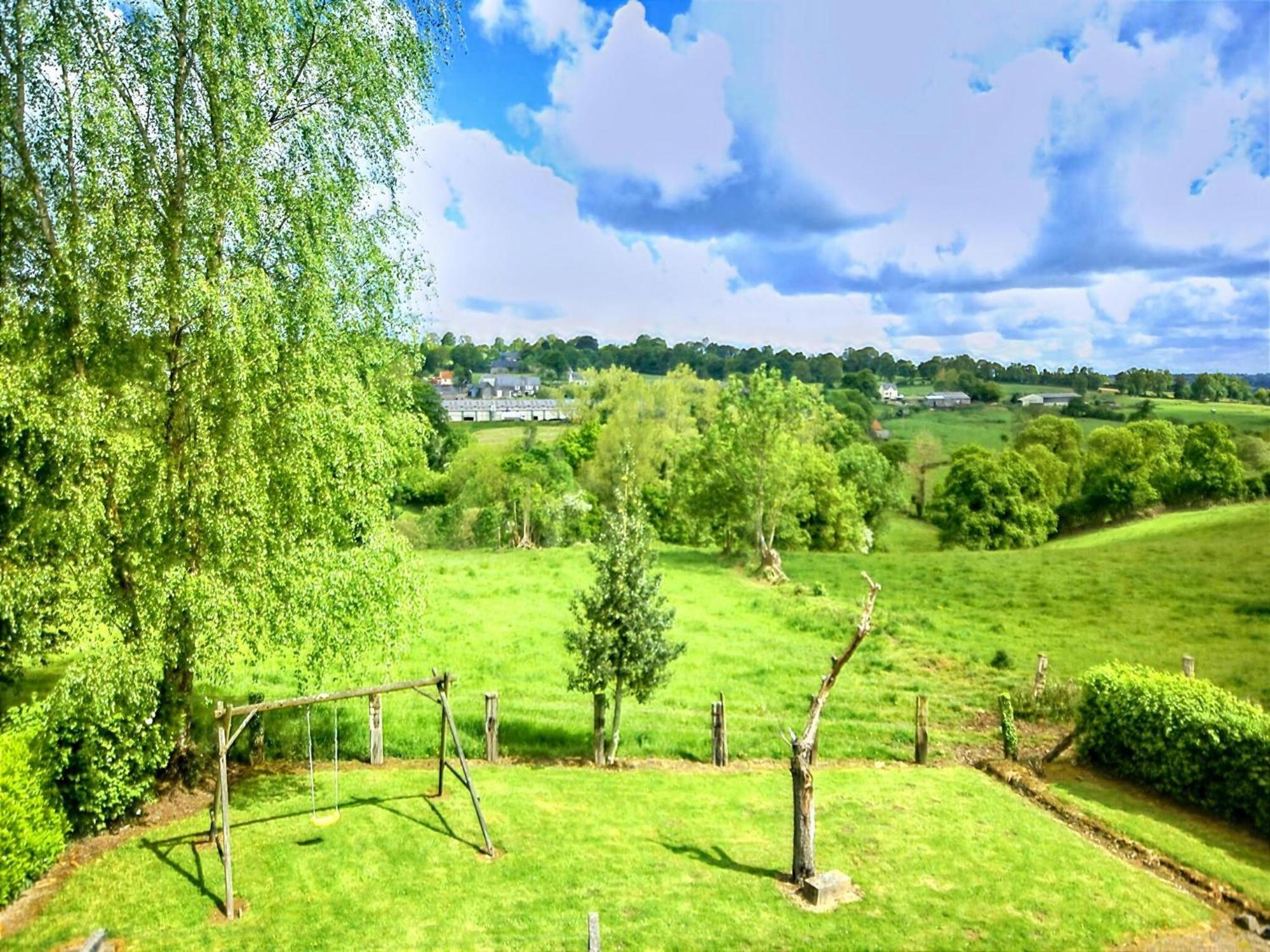 Holiday Home Close To Normandy Montaigu-les-Bois Eksteriør bilde